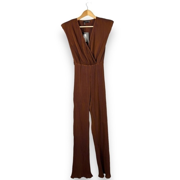 Pretty Little Thing Pleated Shoulder Pad Flared Leg Jumpsuit, Chocolate, Size 2 - Picture 4 of 13